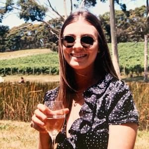 Meet your Posher, Tanisha